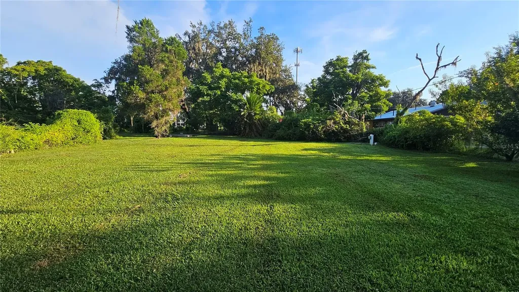 13603 E 92 Highway Dover FL 33527