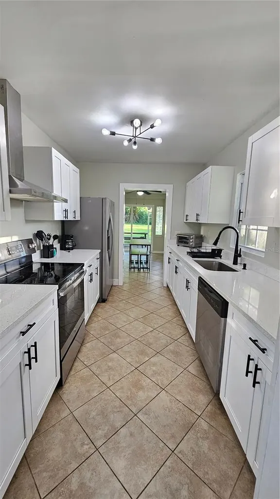 13603 E 92 Highway Dover FL 33527