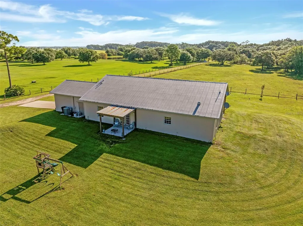 99 Trader Road Labelle FL 33935