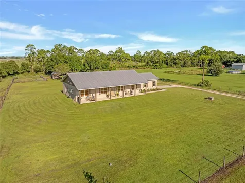 99 Trader Road Labelle FL 33935