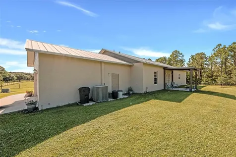 99 Trader Road Labelle FL 33935