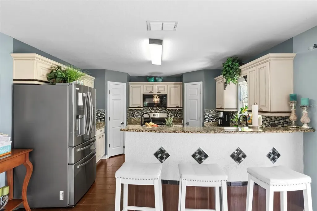 132 Vista View Avenue Eagle Lake FL 33839