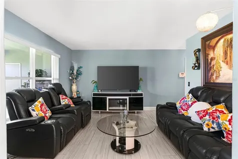 132 Vista View Avenue Eagle Lake FL 33839