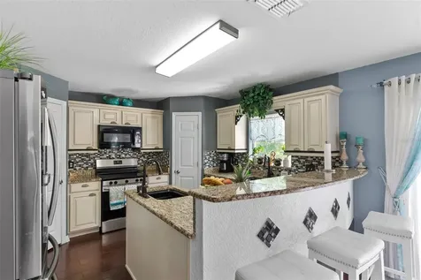 132 Vista View Avenue Eagle Lake FL 33839
