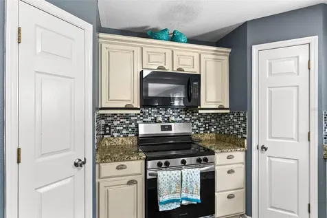 132 Vista View Avenue Eagle Lake FL 33839