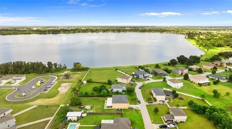132 Vista View Avenue Eagle Lake FL 33839