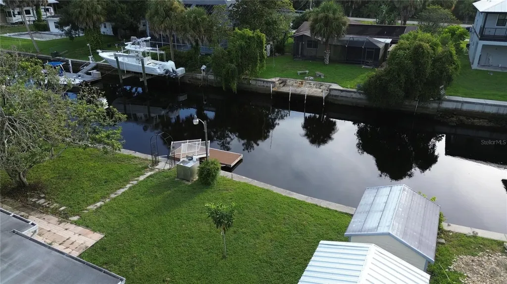 3896 N Seminole Point Crystal River FL 34428