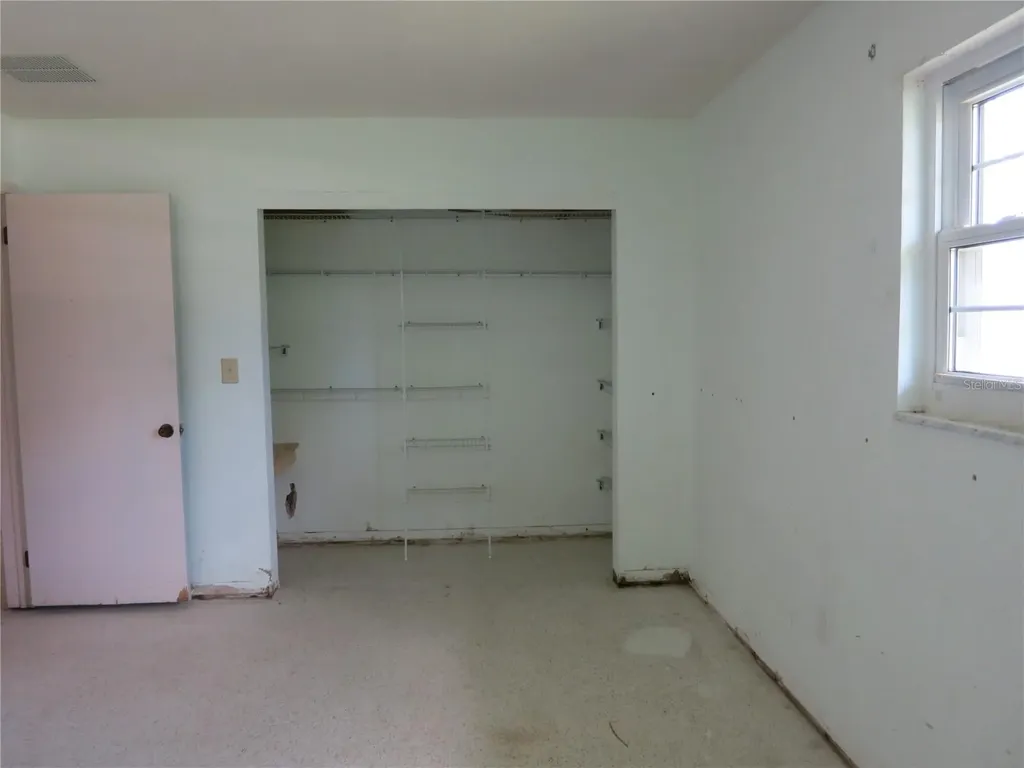 3896 N Seminole Point Crystal River FL 34428