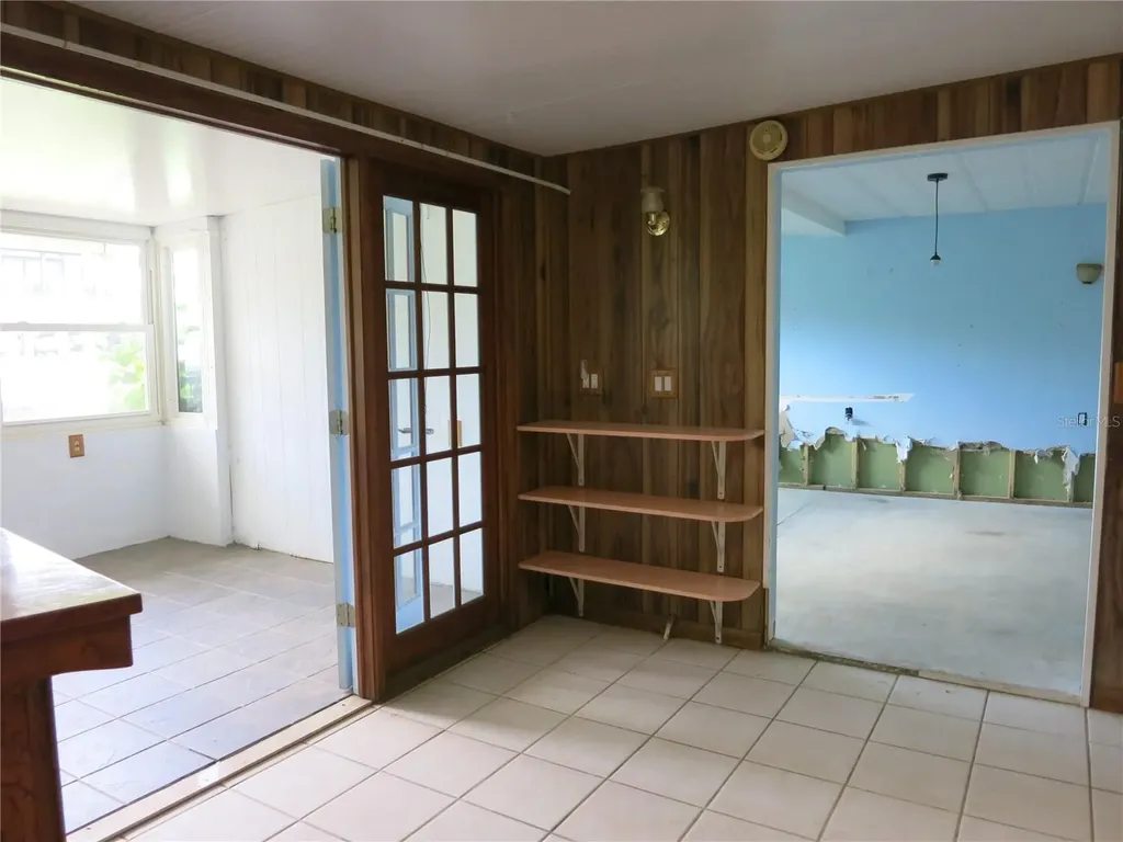 3896 N Seminole Point Crystal River FL 34428