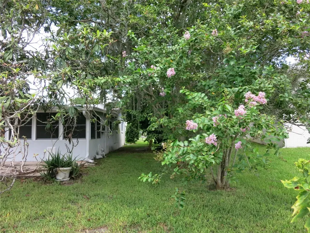 3896 N Seminole Point Crystal River FL 34428