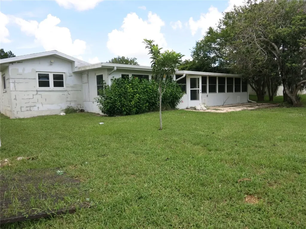 3896 N Seminole Point Crystal River FL 34428