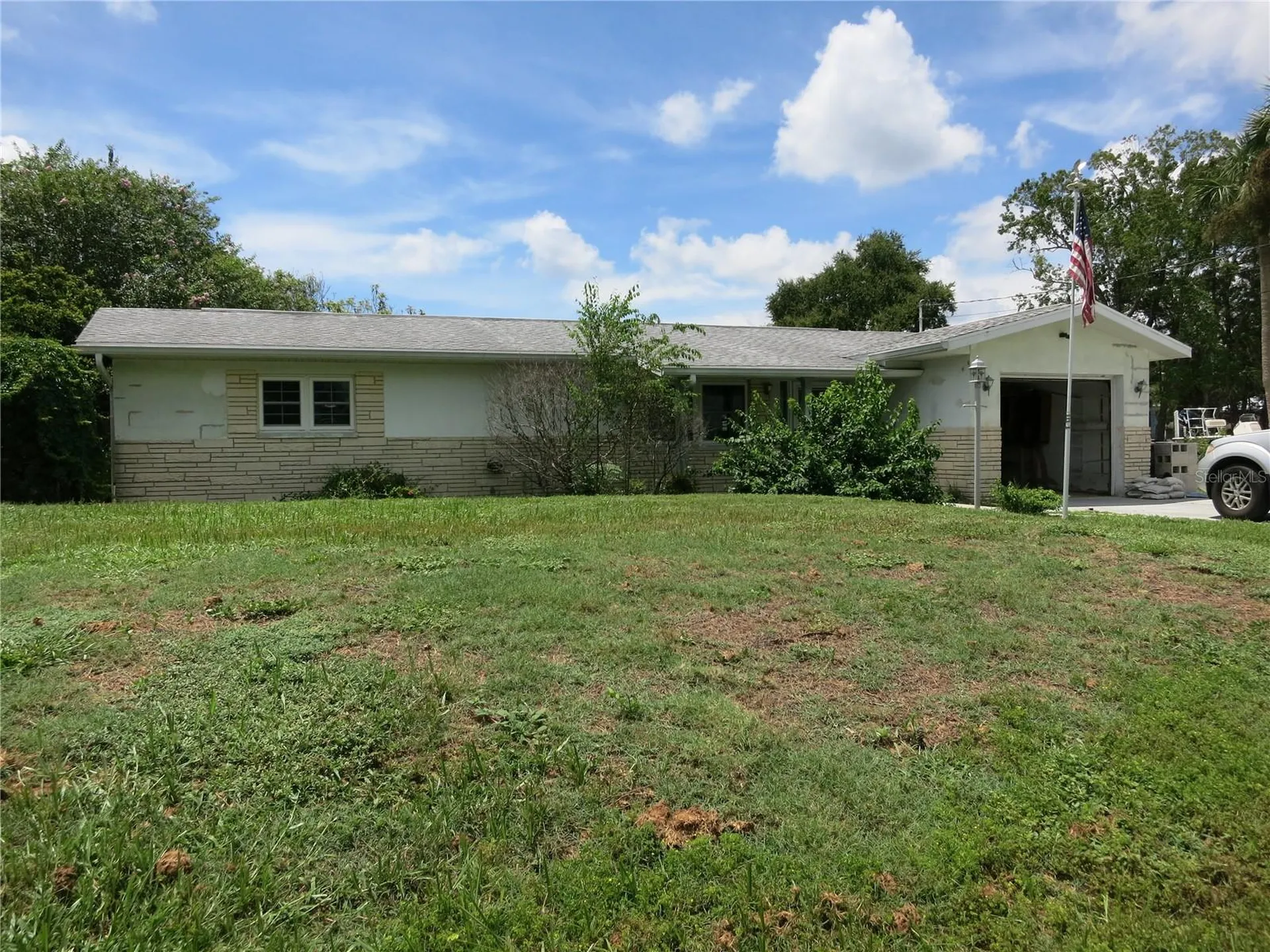 3896 N Seminole Point Crystal River FL 34428