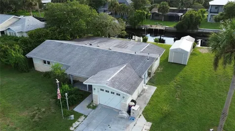 3896 N Seminole Point Crystal River FL 34428