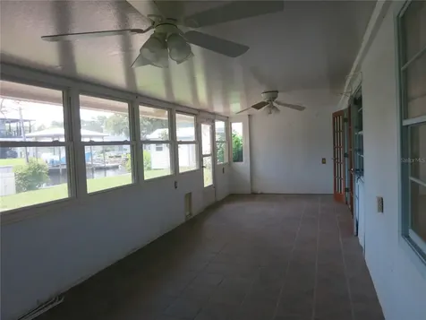 3896 N Seminole Point Crystal River FL 34428