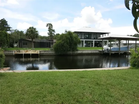 3896 N Seminole Point Crystal River FL 34428