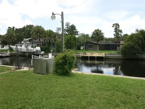 3896 N Seminole Point Crystal River FL 34428