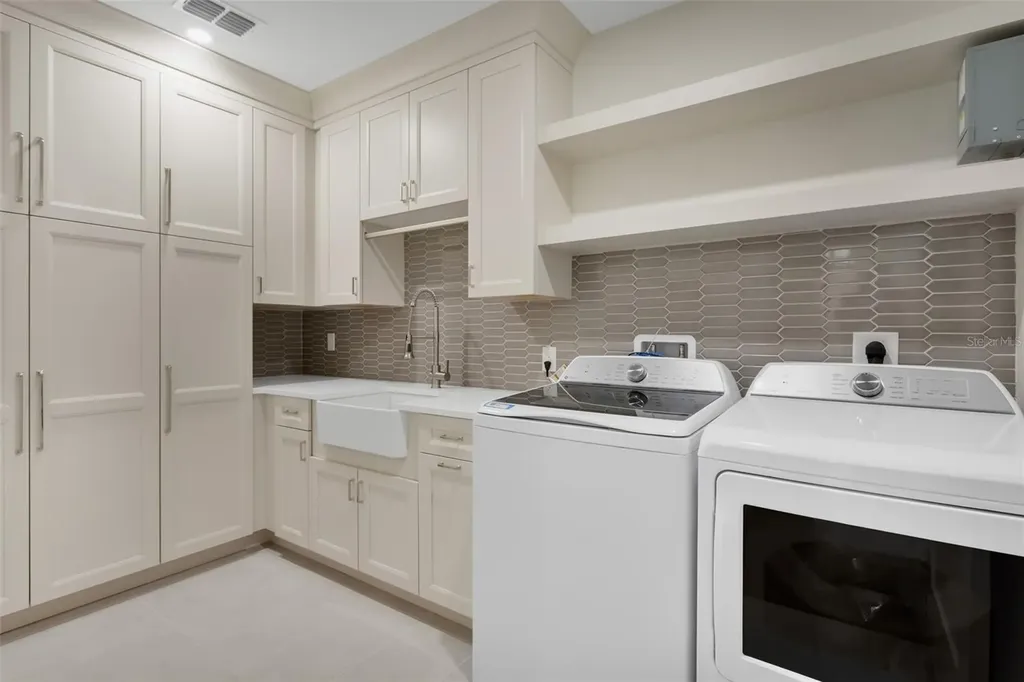 455 Pinellas Bayway S Tierra Verde FL 33715