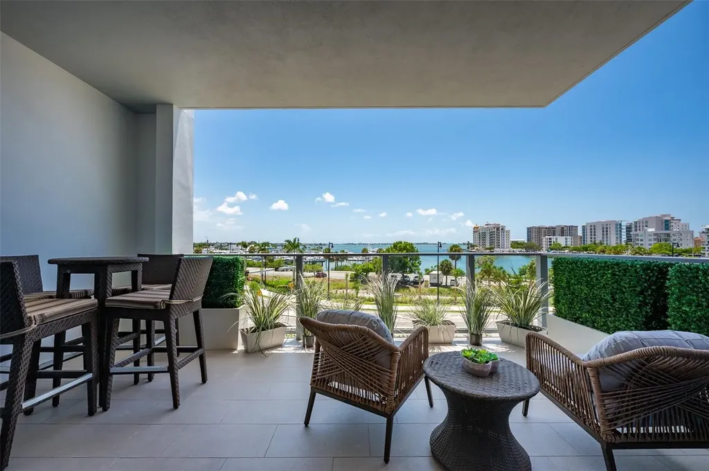 1155 N Gulfstream Avenue Sarasota FL 34236