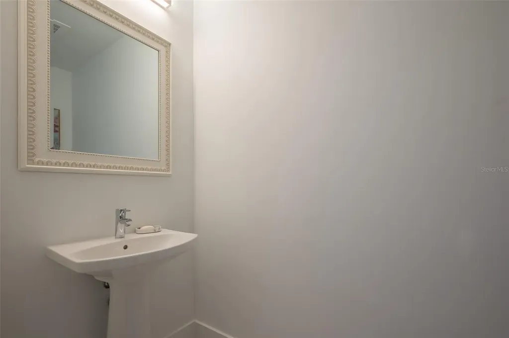 1155 N Gulfstream Avenue Sarasota FL 34236