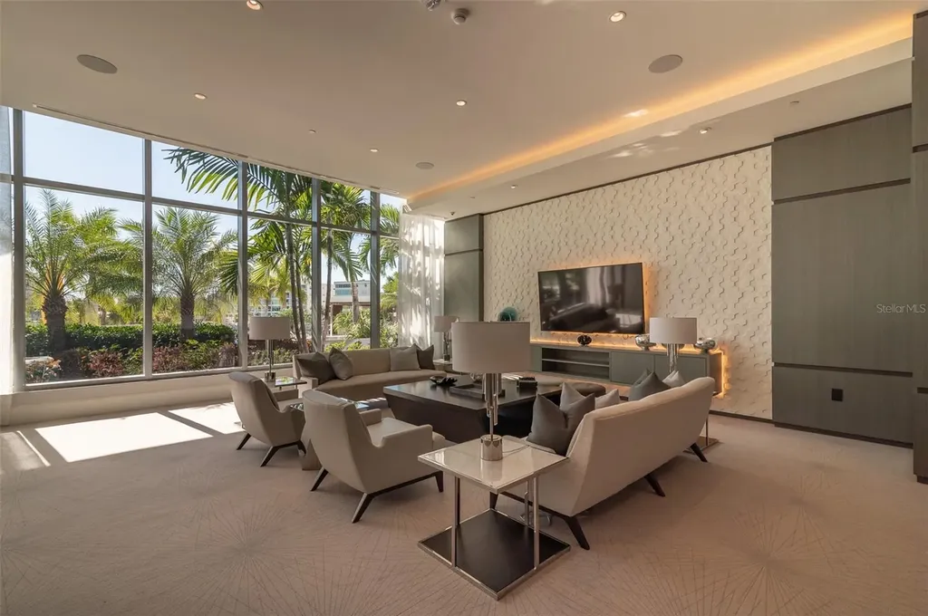1155 N Gulfstream Avenue Sarasota FL 34236