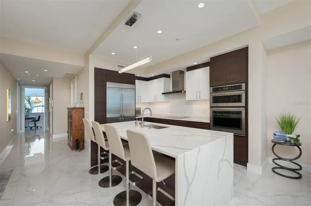 1155 N Gulfstream Avenue Sarasota FL 34236
