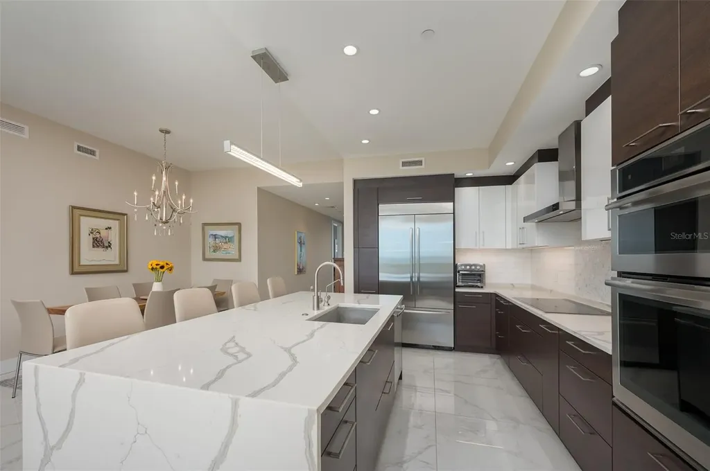 1155 N Gulfstream Avenue Sarasota FL 34236