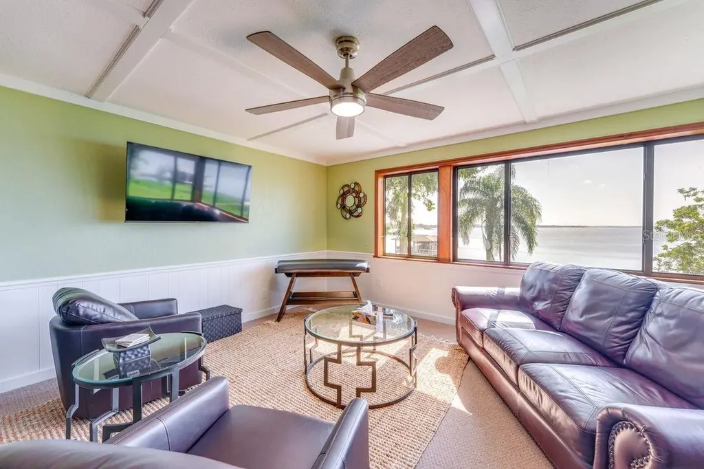 900 N Harbor Terrace Tavares FL 32778