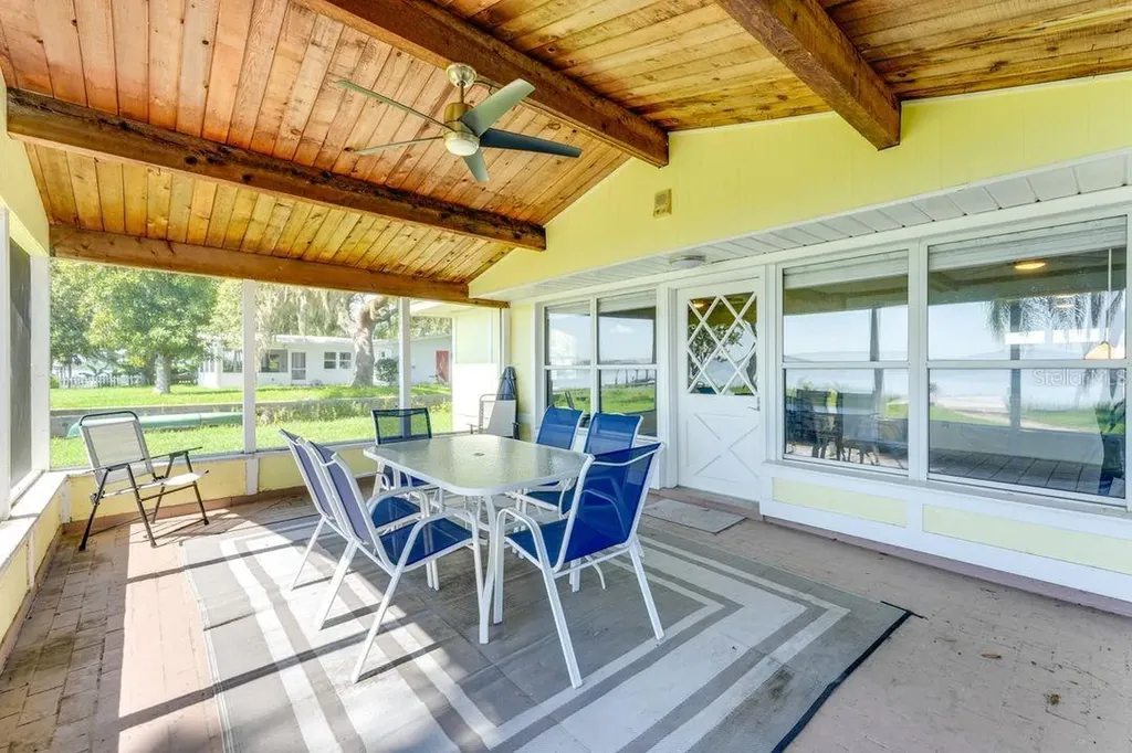 900 N Harbor Terrace Tavares FL 32778