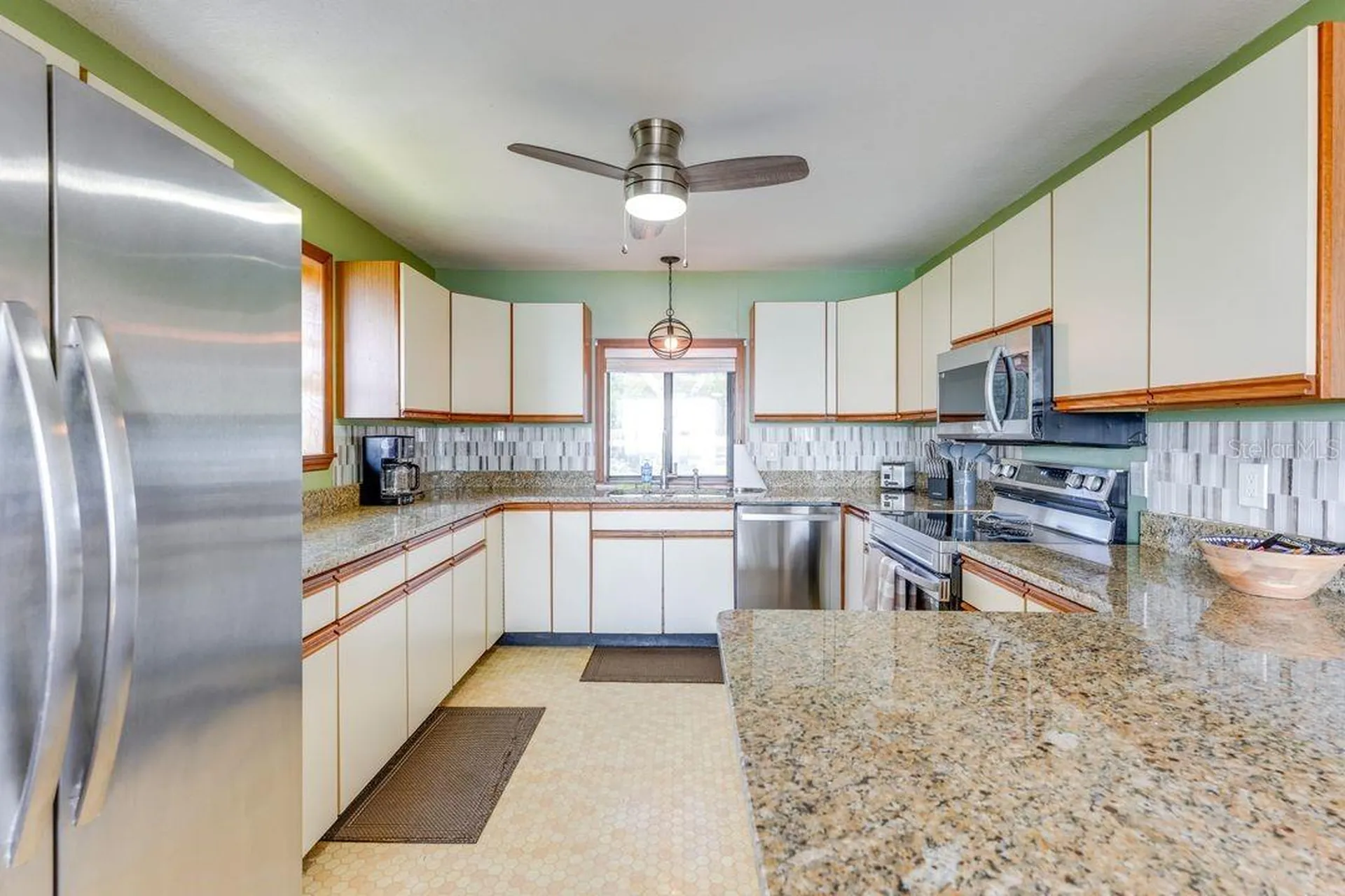 900 N Harbor Terrace Tavares FL 32778