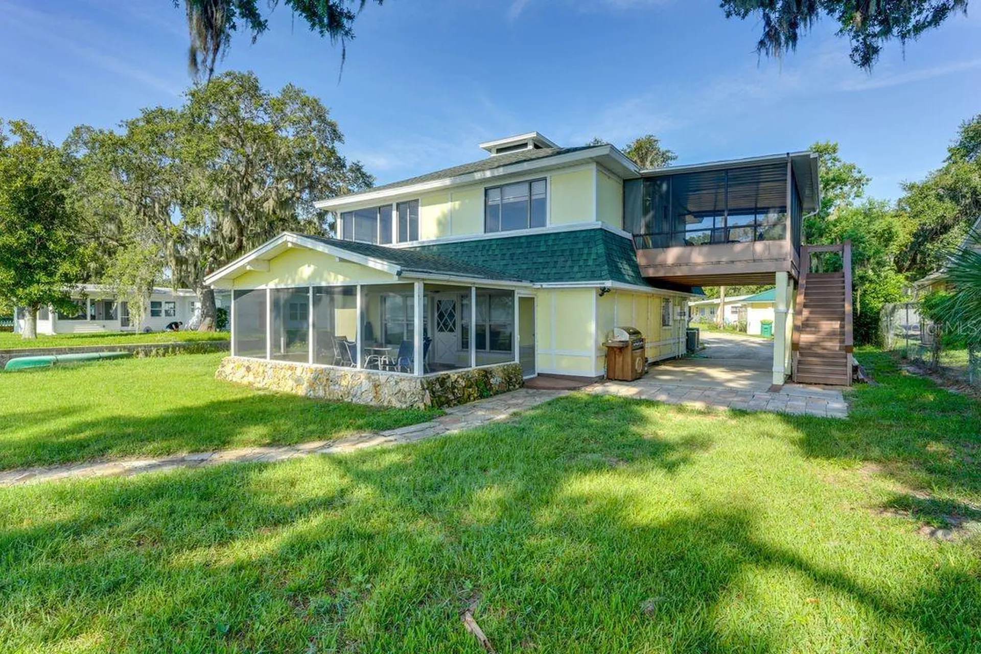 900 N Harbor Terrace Tavares FL 32778