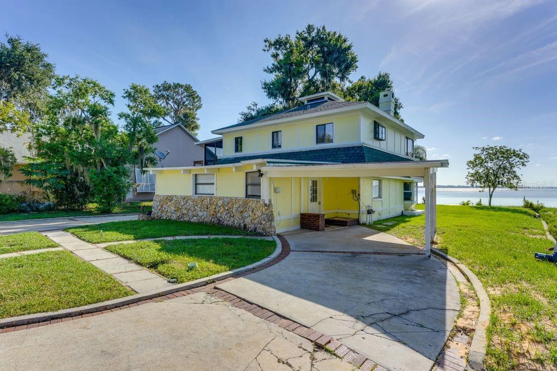 900 N Harbor Terrace Tavares FL 32778