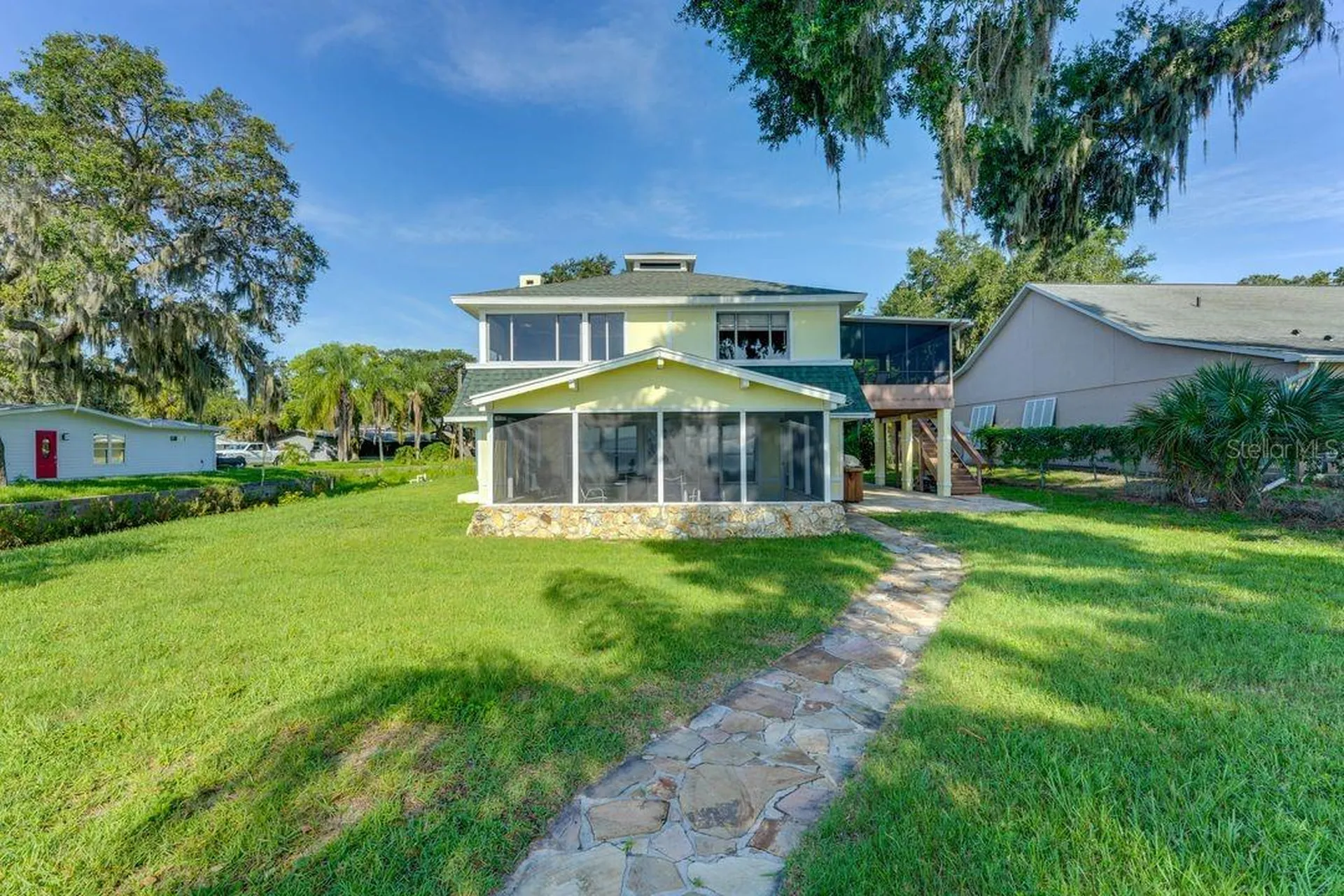 900 N Harbor Terrace Tavares FL 32778