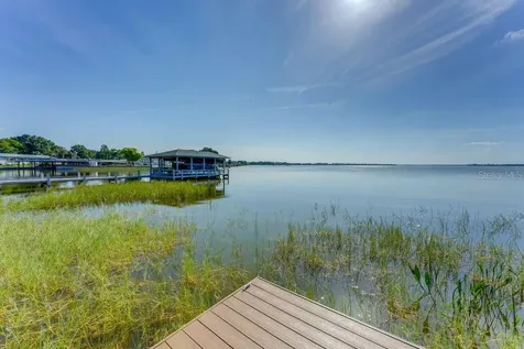 900 N Harbor Terrace Tavares FL 32778