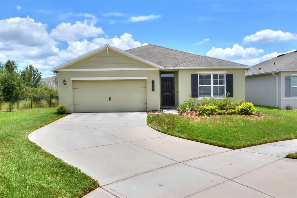 1829 Pristine Loop Lakeland FL 33811