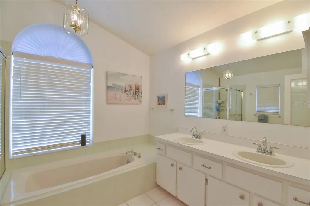 5366 NW 21st Loop Ocala FL 34482