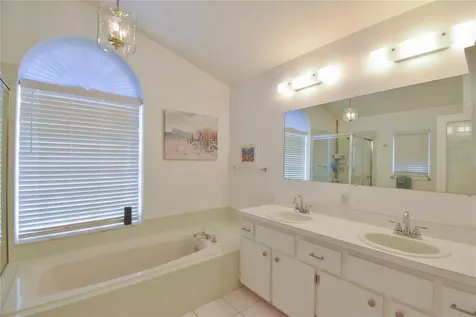 5366 NW 21st Loop Ocala FL 34482