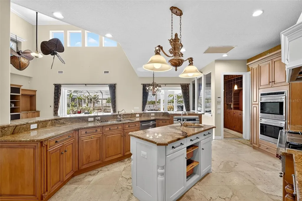 517 Mirabay Boulevard Apollo Beach FL 33572