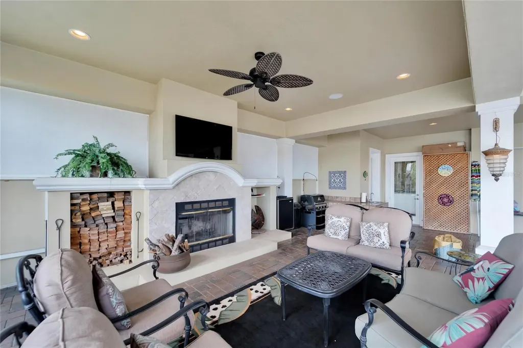 517 Mirabay Boulevard Apollo Beach FL 33572