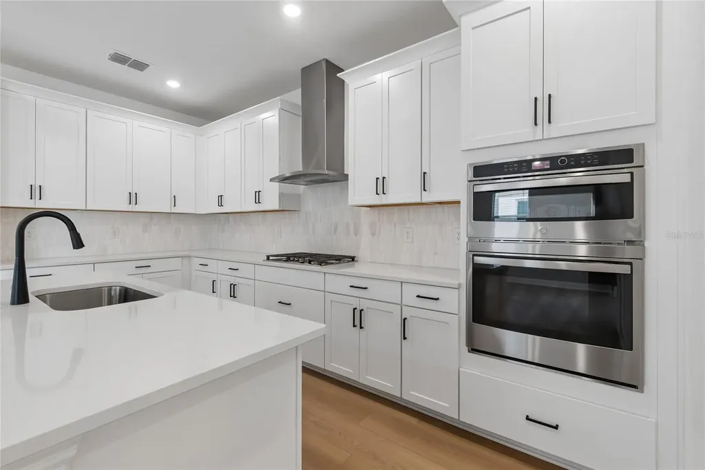 8103 Seaflower Parkway Bradenton FL 34210