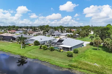 24 Long Meadow Lane Rotonda West FL 33947