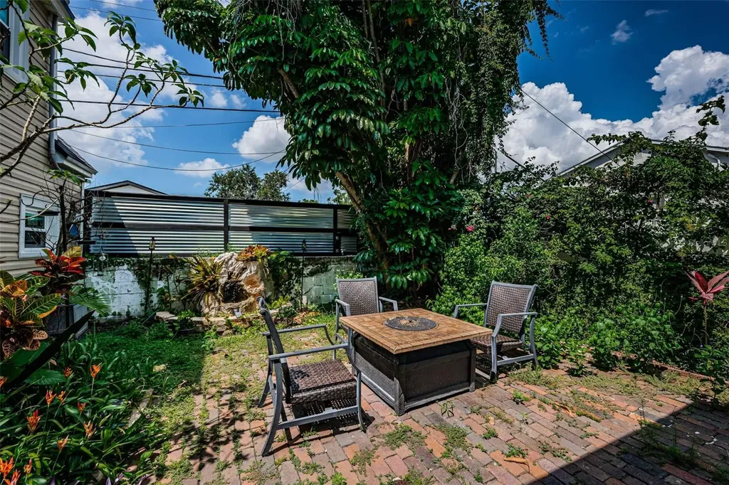 3730 Foster Hill Drive N St Petersburg FL 33704