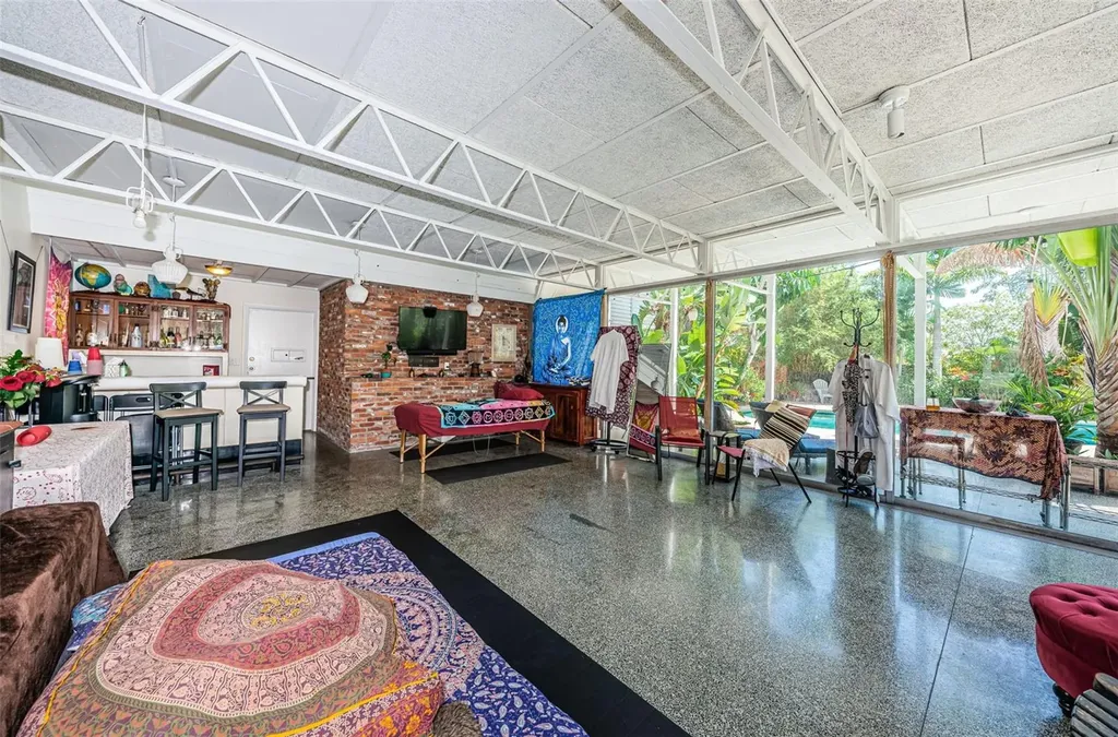 3730 Foster Hill Drive N St Petersburg FL 33704