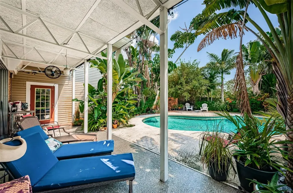 3730 Foster Hill Drive N St Petersburg FL 33704