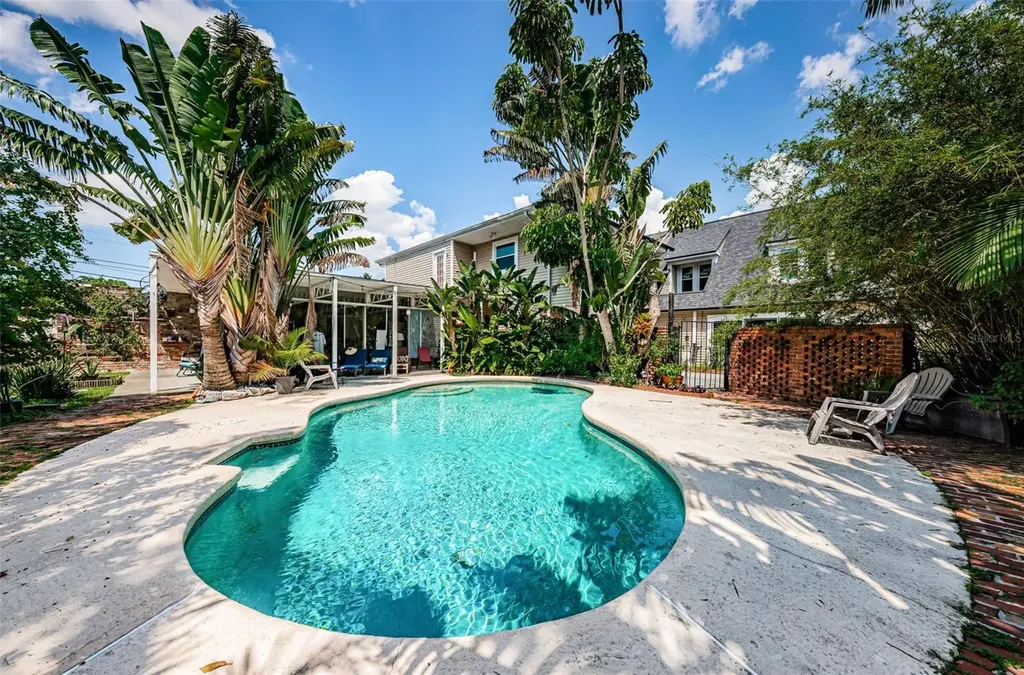 3730 Foster Hill Drive N St Petersburg FL 33704