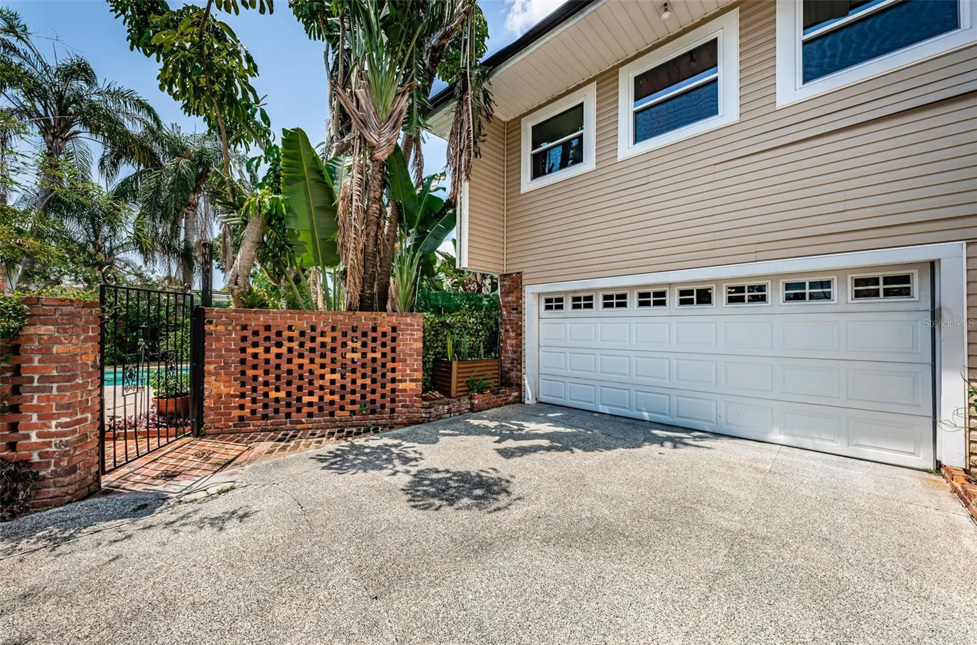 3730 Foster Hill Drive N St Petersburg FL 33704