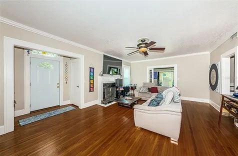 3730 Foster Hill Drive N St Petersburg FL 33704