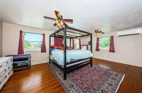 3730 Foster Hill Drive N St Petersburg FL 33704