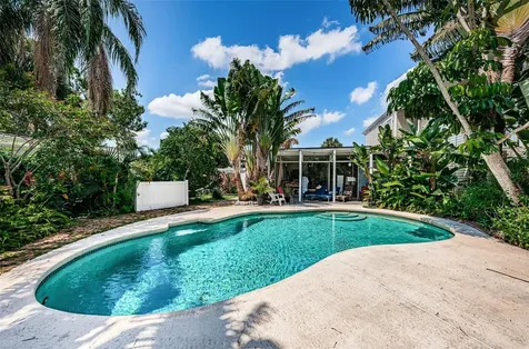 3730 Foster Hill Drive N St Petersburg FL 33704