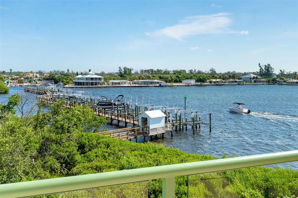 1375 Beach Road Englewood FL 34223