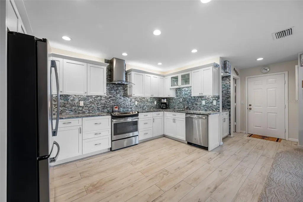 10600 Village Drive Seminole FL 33772